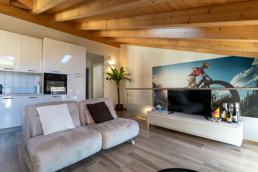 Servizio Fotografico Immobiliare di un appartamento a Nago (TN) - Febbraio 2024